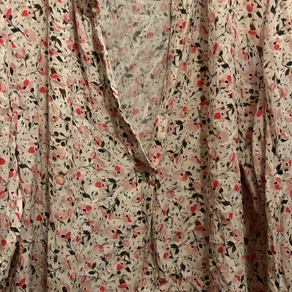 Zadig and Voltaire blouse.  White, pink based top.  Deep v neck.  Lace collar - Picture 4 of 5